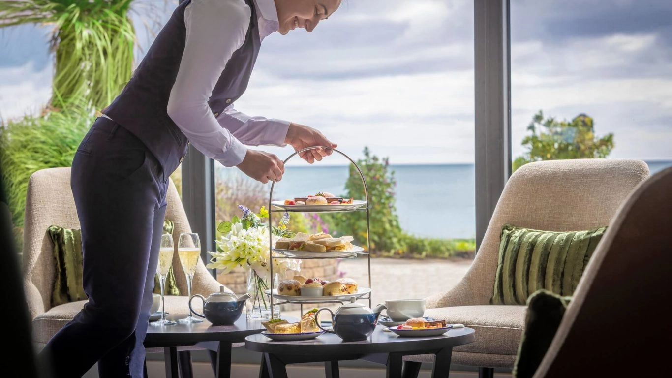 Shoreline Hotel &ndash; Afternoon Tea