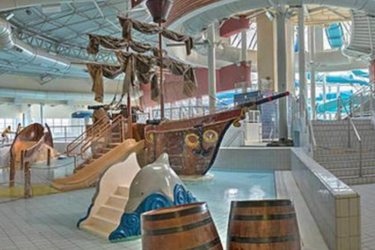 AquaZone Attractions Shoreline Hotel