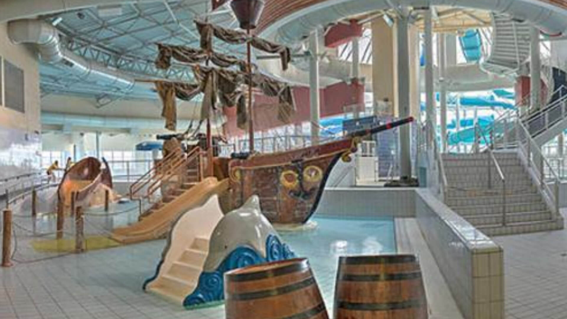 AquaZone Attractions Shoreline Hotel