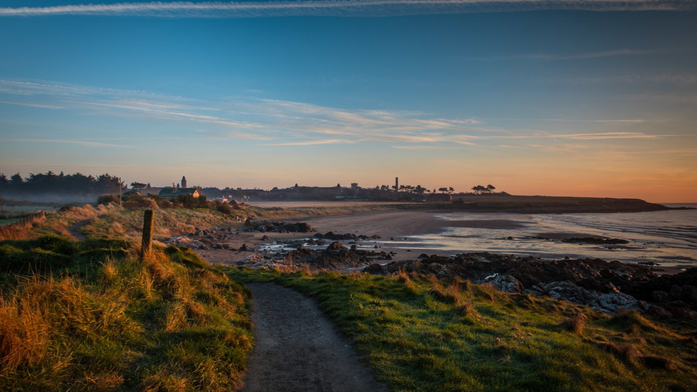 Shoreline Hotel Sunset on Cliff Walk