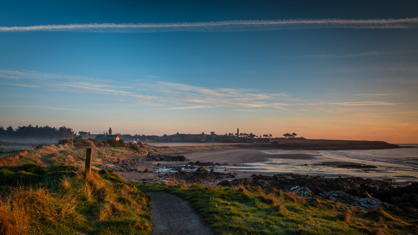 Shoreline Hotel Sunset on Cliff Walk